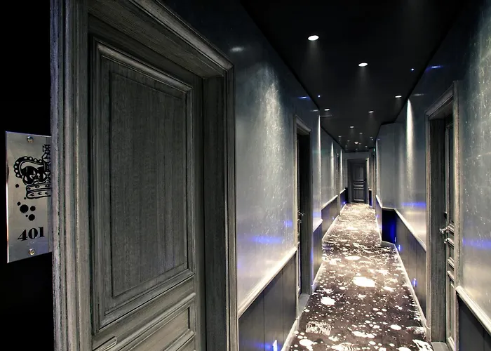 Maison Albar- Le Champs-Elysees